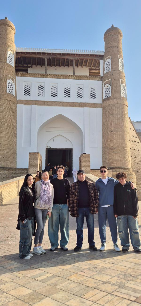 Лицеисты МГИМО-Ташкент изучают культурное наследие Бухары