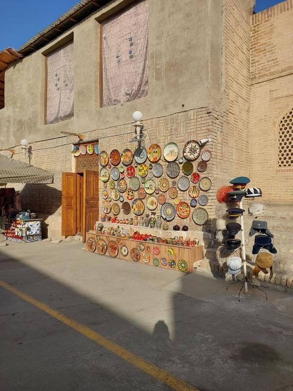 Лицеисты МГИМО-Ташкент изучают культурное наследие Бухары