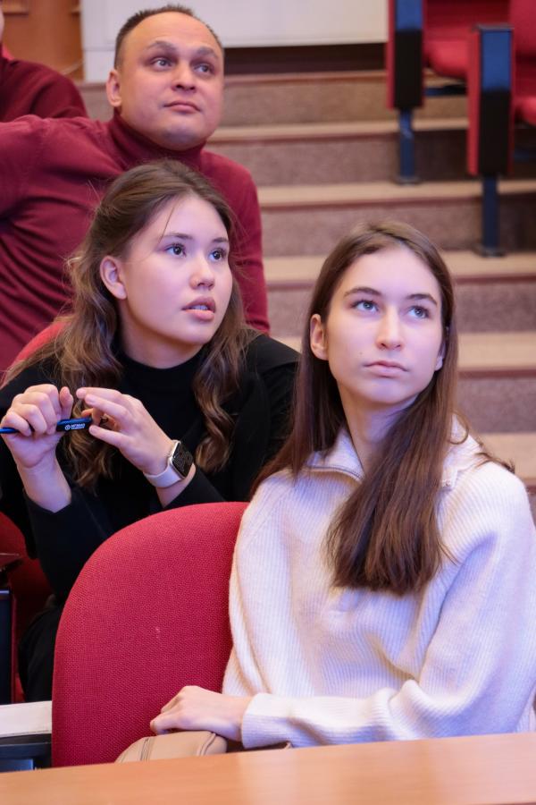 Новогоднее настроение в лицее МГИМО-Ташкент!