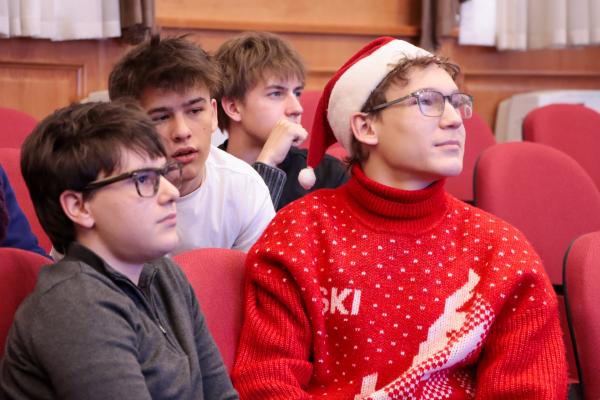 Новогоднее настроение в лицее МГИМО-Ташкент!